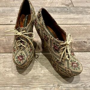 Vintage 90s Floral Lace-Up Heels